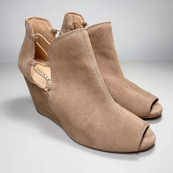 Lucky Brand Stacked Wedge Heel Suede Booties Sesame Brown  Tan - Picture 3 of 9